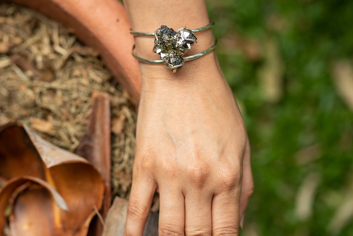 Nature Bracelet with Pyrite