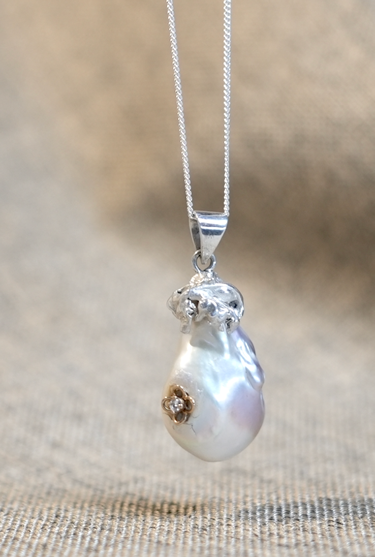 Sterling Silver Pearl pendant
